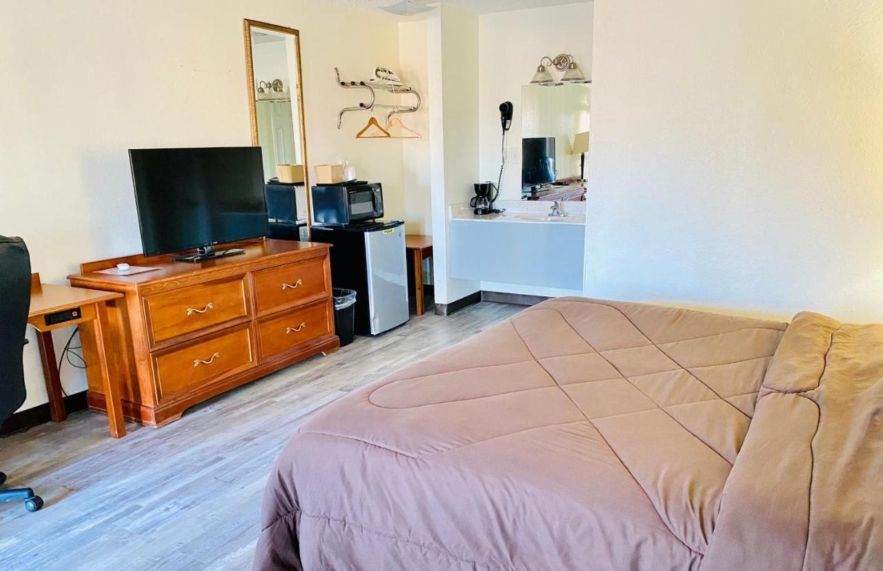 Ozark Inn & Suites Luaran gambar