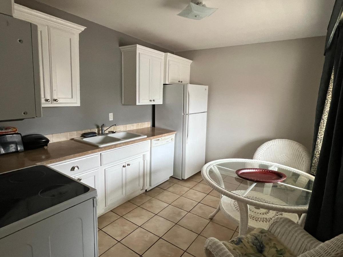 Ozark Inn & Suites Luaran gambar