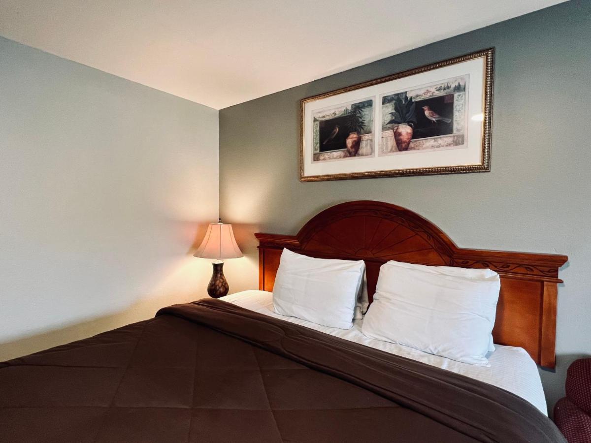 Ozark Inn & Suites Luaran gambar