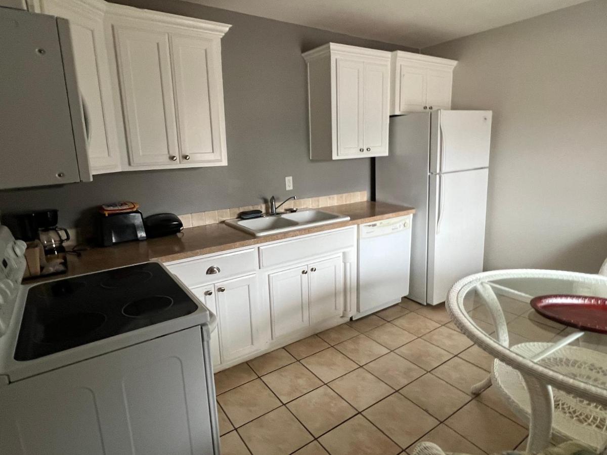 Ozark Inn & Suites Luaran gambar