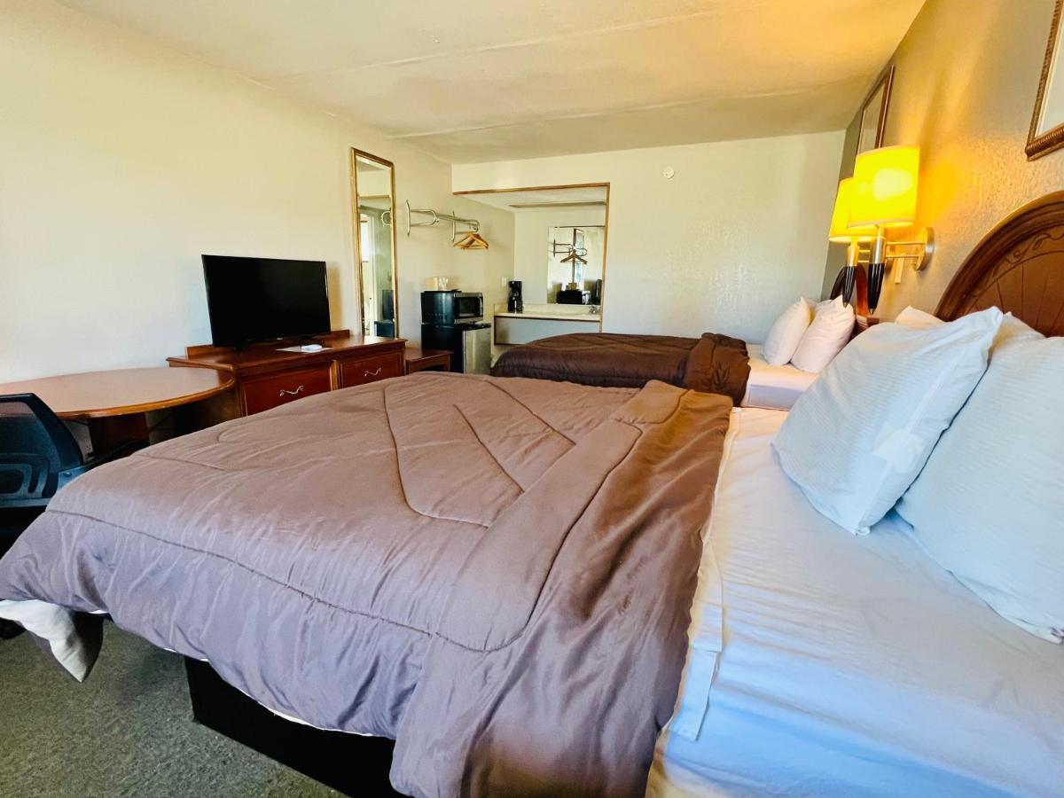 Ozark Inn & Suites Luaran gambar