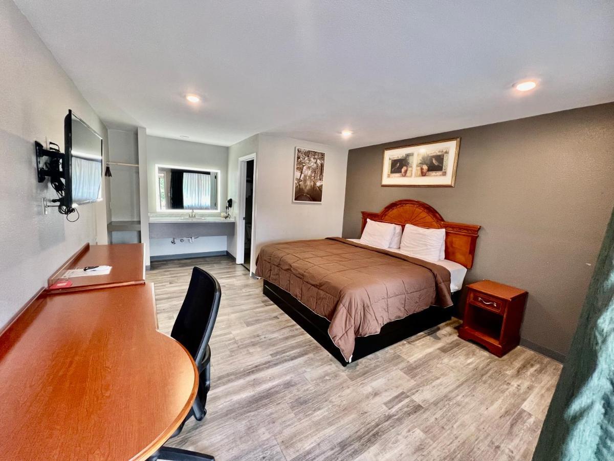 Ozark Inn & Suites Luaran gambar