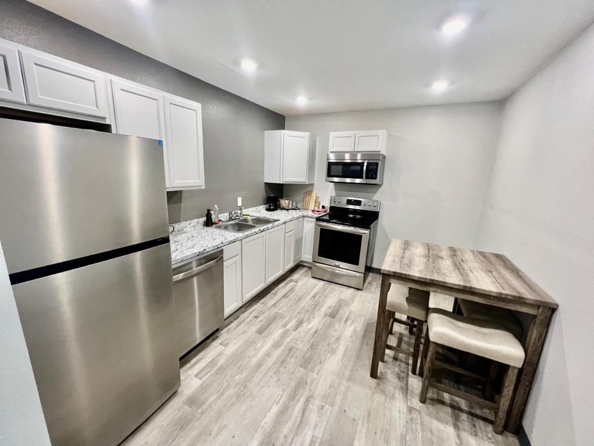 Ozark Inn & Suites Luaran gambar