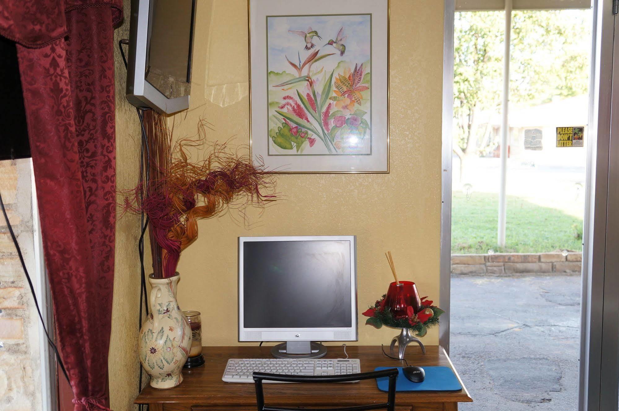 Ozark Inn & Suites Luaran gambar