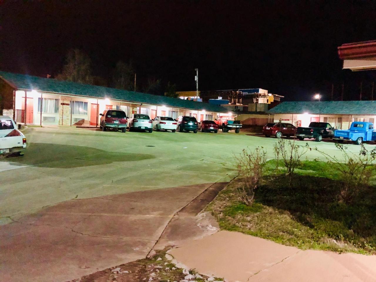 Ozark Inn & Suites Luaran gambar