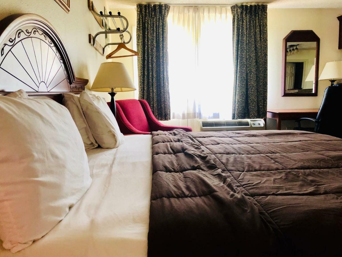 Ozark Inn & Suites Luaran gambar