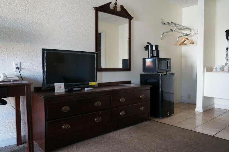 Ozark Inn & Suites Luaran gambar