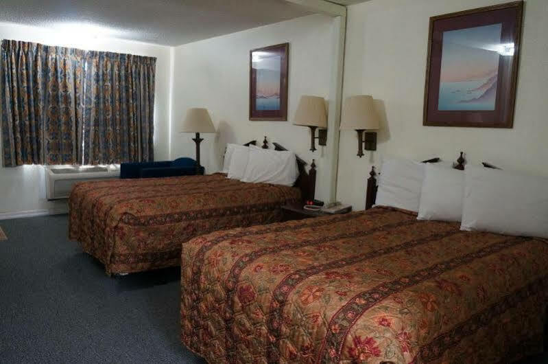 Ozark Inn & Suites Luaran gambar